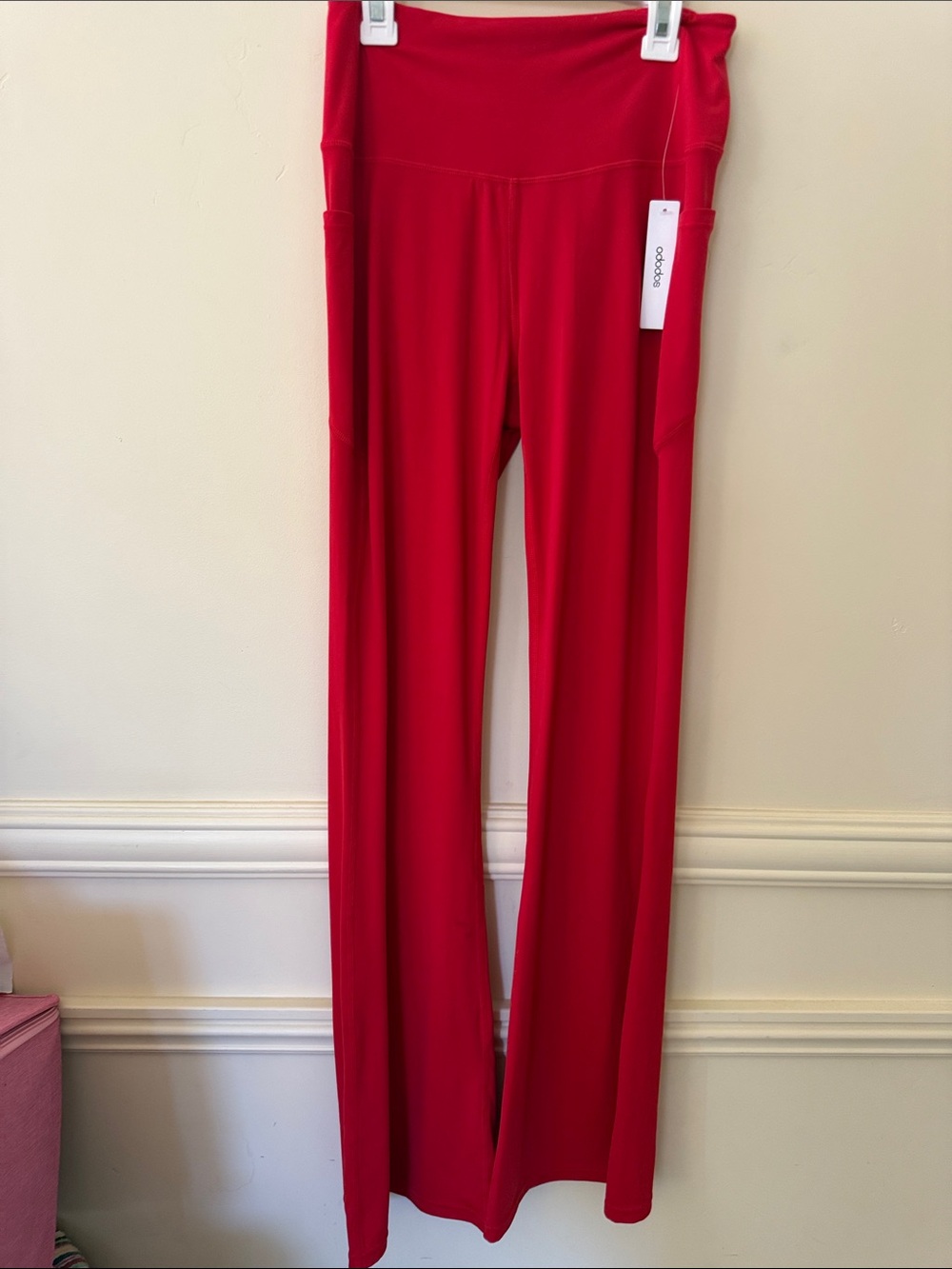 BRAND NEW: ODODOS Red Women's High Waisted Yoga Flared Leggings with Pockets M